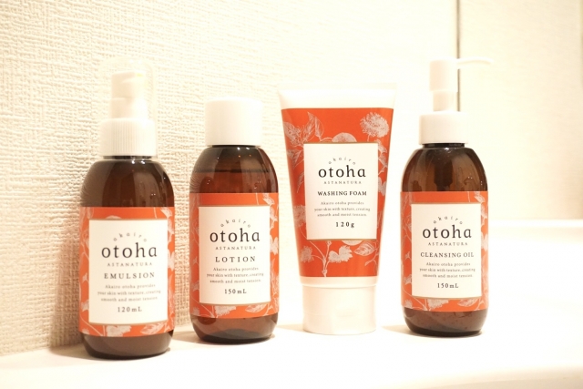 口コミ：薬剤師がプランニングしたエイジングケア化粧品「akairo otoha」の画像（2枚目）