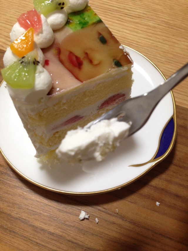 口コミ：私を食べてのサプライズ♡【5号丸い写真ケーキ】パパの誕生日会♪の画像（5枚目）