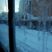 函館の街を車窓から。