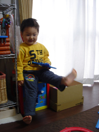 【お子様のカワイイ素足自慢コンテスト！】我が子の素足を自慢して子供靴ゲット♪の画像（1枚目）