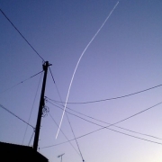 飛行機雲。