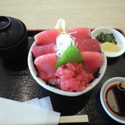 マグロ丼