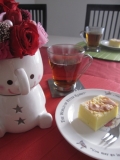 「カマンベールチーズケーキと紅茶で癒し♪」の画像（1枚目）