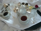 朝お茶はホテルのベッドの上で♪