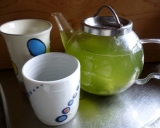 「緑茶を水だし」の画像（1枚目）