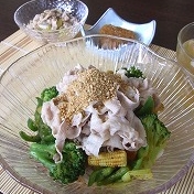「冷しゃぶと夏野菜の乗っけ素麺」サプリ米と考えよう！休みの日のお昼ごはんを教えてくださいの投稿画像