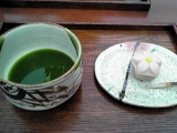 「和菓子と抹茶」の画像（1枚目）
