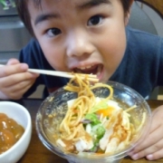 「買ってきたパスタです♪」生パスタバカの通販　【お子様がパスタを食べている写真コンテスト】生パスタご試食の投稿画像