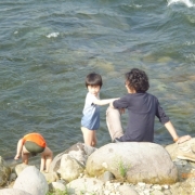 「川で水遊び」【クリンスイ】～水のある風景～　写真テーマ「スポーツと水」の投稿画像