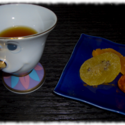「渋い紅茶とドライフルーツでほっと一息」ヤンロン茶の画像大募集中！『燕龍茶(ヤンロン茶)』　茶葉30g×15名様の投稿画像