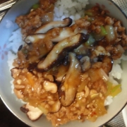 麻婆しいたけ丼