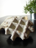 ベルギーワッフル・マネケン・冬季限定ホワイトチョコレートワッフルの画像（4枚目）