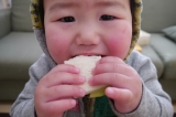 「食べるの大好き！１歳４ヶ月の次男」の画像（1枚目）