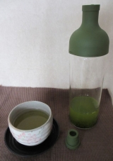 口コミ：お手持ちの　普通の　お茶で水出し茶が楽しめます♪　HARIO株式会社さんの　フィルターインボトルの画像（2枚目）
