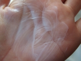 口コミ：手肌のエイジングケアにはホメオバウ　ハンドクリームの画像（3枚目）