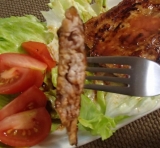 口コミ：お肉が柔らか～くなる☆マキ屋フーズさんの紅コクを使って豚こま切れ肉からステーキを作りました♪の画像（2枚目）