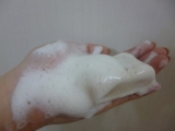 口コミ：ｱﾝﾃｨｱﾝ　手作り洗顔石鹸　ﾗﾍﾞﾝﾀﾞｰﾊﾆｰ試してみました♪の画像（3枚目）