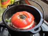 「トマトのツナ詰め丸ごとロースト」の画像（1枚目）