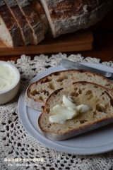 口コミ：アンデルセンのひろしまサワーブレッド＆ヒュッゲ醗酵バターの画像（2枚目）