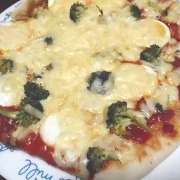 「ゆで卵とブロッコリのピザ」秋の味覚はオリーブオイルで決まり！料理の幅が広がる万能オイル！10名様！の投稿画像
