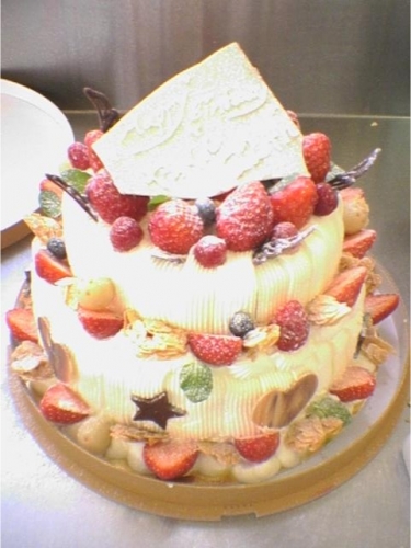 娘の誕生日ケーキの画像（1枚目）