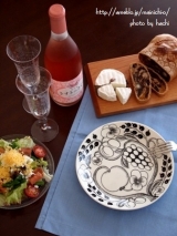 口コミ記事「春を楽しむパン＆ワインでおウチ飲み」の画像