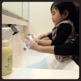 口コミ：娘と一緒に手洗い習慣　ミヨシ　無添加せっけん 泡のハンドソープの画像（7枚目）