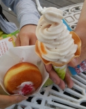 「☆ローズソフトクリームとローズシュガードーナツ☆」の画像（1枚目）