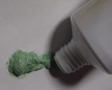 「希少価値の高い歯磨き粉で」の画像