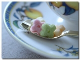 口コミ：＜アンジェ＞カラフルな"幸せのお砂糖" 「ベルドシュクル　ラウンドボックス　砂糖菓子」の画像（1枚目）