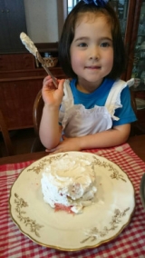 口コミ：母の日に「レンジで作るいちごケーキミックス」で感謝のケーキ作り♪｜カナダと日本のハーフキッズモデルのニコニコブログ♪の画像（7枚目）