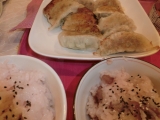 スタミナ満点　餃子　、　北海道風のお赤飯