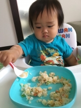 口コミ：キンプロ にぎにぎスプーン・フォーク・お食事スタイの画像（4枚目）