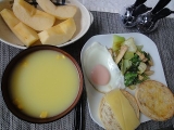 「休日の朝飯」の画像（1枚目）