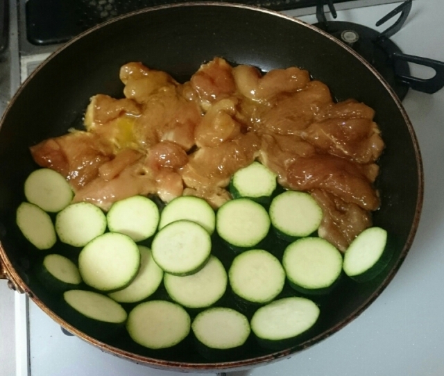 口コミ：ココナッツオイルで☆鶏と夏野菜のスパイシーソテーの画像（6枚目）