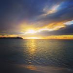 夕暮れの海は不思議な色に包まれて、非日常な気分にさせてくれました。夏の思い出。#クリンスイ #水のある風景 #Cleansui #moniplaのInstagram画像