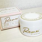 お気に入りのオールインワンジェル、【リメイ オールタイムジェルパック】まずボトルが超かわいい♡♡そして透明なテクスチャーで浸透力抜群！すぐに浸透するので、すぐにべたつきはなくなりサラサラに。忙…のInstagram画像