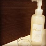 Remeiのインバスピーリングジェルお風呂で全身利用可能なピーリングジェル😍😍😍肌への刺激が少ないのに効果すごいー！！！小鼻がツルツルに😚👍週1のスペシャルケアにおすすめ#Re…のInstagram画像