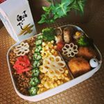 #今日のお弁当 #鎌田醤油 #monipla #十倍白だし今日はつくりおきしてた鶏そぼろで2色丼^_^玉子そぼろを鎌田醤油さんの白だしとお砂糖で味付けしました♡白だしもおいしい！こ…のInstagram画像