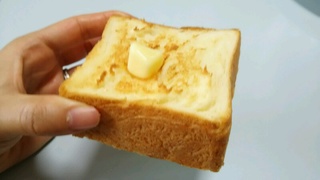 口コミ：アンデルセン通信販売 アンデルセン 江別の牛乳食パンを食べてみました♪の画像（4枚目）