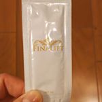 使いやすいと思いました。ゲル状なので手で伸ばしやすいです。化粧水や乳液を閉じ込めている感じがします。#FinaLift #ファイナリフト #体感型美容液 #moniplaのInstagram画像