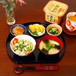 ⁑＊＊＊あさごはん＊＊＊*＊蕪の菜飯＊大根とエノキのお味噌汁＊おかか納豆＊だし巻きたまご＊高菜の胡麻和え*今日の#朝ごはん は珍しくお弁当の残り物じゃなかったのでp…のInstagram画像