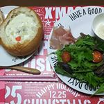 お友達とお家でランチ会しました。パンがふわふわでクラムチャウダーとあってて美味しい。お友達にも喜んでもらえました。おしゃれで手軽にもてなし料理が出来てほんと気に入りました(^ー^)#パンd…のInstagram画像