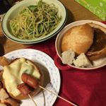 ホムパリのブレッドボールのモニター^ ^中がくり抜きやすくなってて、添付のスープを解凍していれるだけで、簡単パーティーメニューができあがり☆スープは、あめ色玉ねぎと牛肉のグラタン風！ゴロっとした牛…のInstagram画像