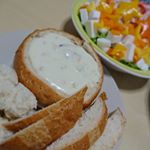 #ホムパリ さんから頂いた、#ブレッドボール を楽しく食べました🎶#ボストン風クラムチャウダー を、そのままパンに付けたりして#フォンデュ風 にも🎵パンは噛めば噛むほど風味が増し美味しく、クラ…のInstagram画像