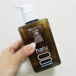 100%天然由来成分でできたヘアケア・頭皮ケアができるharuシャンプーをいただきました😍 頭皮が老けると繋がっている顔も老けていく原因に。天然美容成分で頭皮に潤いを与えつつ、血行を促進します。エ…のInstagram画像