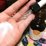 いつも使ってるオールインワンジェルにこちらの#濃厚原液ヒアルロン酸 を1滴プラスして使ってるのですがあるのとないのとでは全然違います。((((；ﾟДﾟ))))))) 翌朝の肌が別の…のInstagram画像