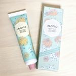 リオット　リッチリペアハンドクリーム　ナイトアウト♡こんなにかわいいのに、植物オイル＆バターの高機能。しかも皮膚再生力のある生コラーゲン配合のサロンクオリティのハンドクリームです♪香りも女性らしい…のInstagram画像