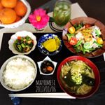 こんにちは・・今日は野菜盛りだくさんなメニュー・・味噌汁には切り干し大根入りで歯応え&食べ応えもあります・・たまにはヘルシー献立で正月の胃疲れをカバーです♡…のInstagram画像