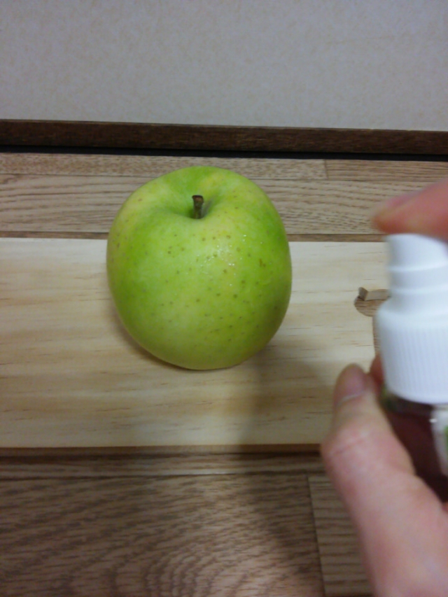 口コミ：
  今日の食後のデザートはりんご！りんごのときは皮をAppleteaに使いたいので、農薬やワ...
の画像（2枚目）